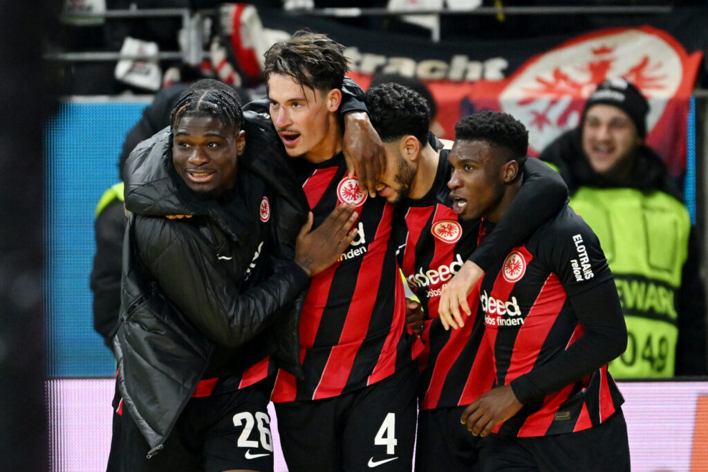 Eintracht Frankfurt sucht einen neuen Angreifer.