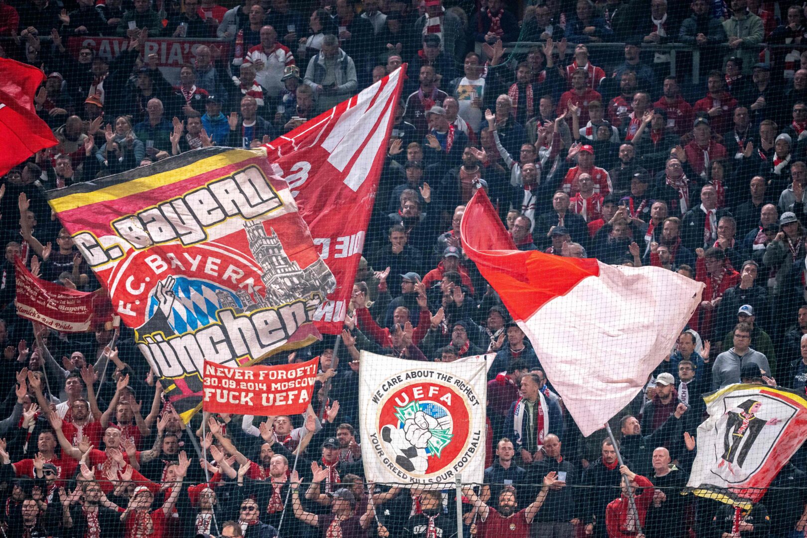 Der FC Bayern wurde von der UEFA bestraft.