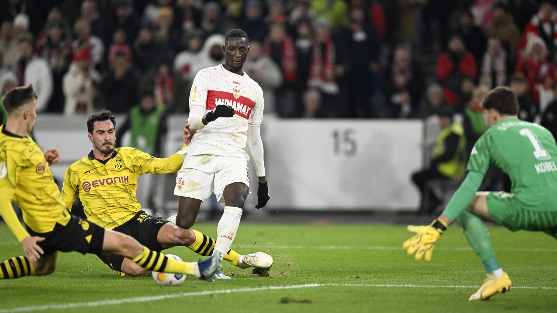 Bundesliga: Den BVB und den VfB trennen Welten.