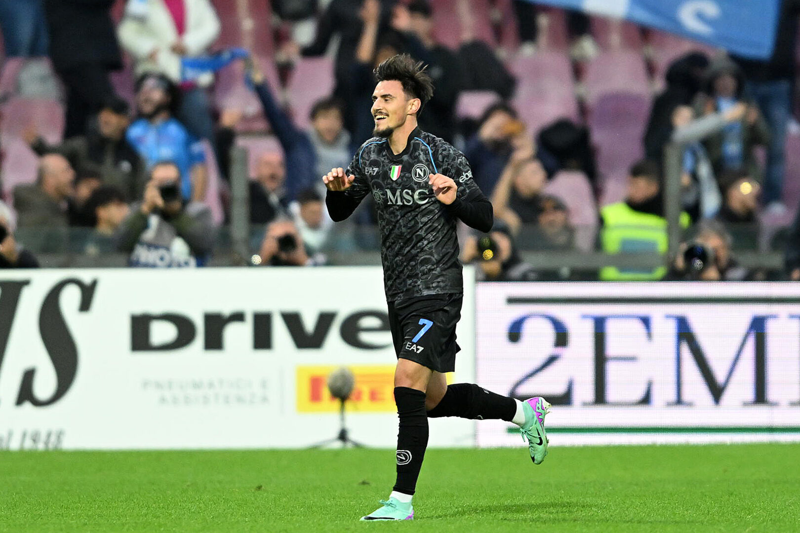 Offiziell: RB Leipzig verpflichtet Eljif Elmas aus Neapel!