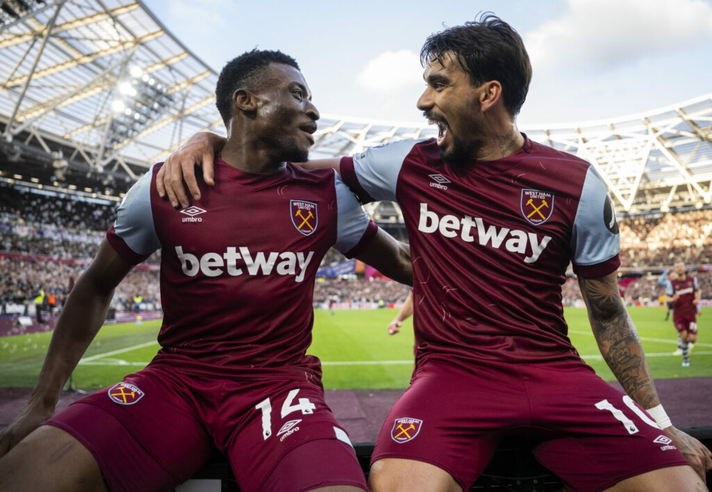 "Betway"-Werbung ziert die Brut des West-Ham-Trikots.