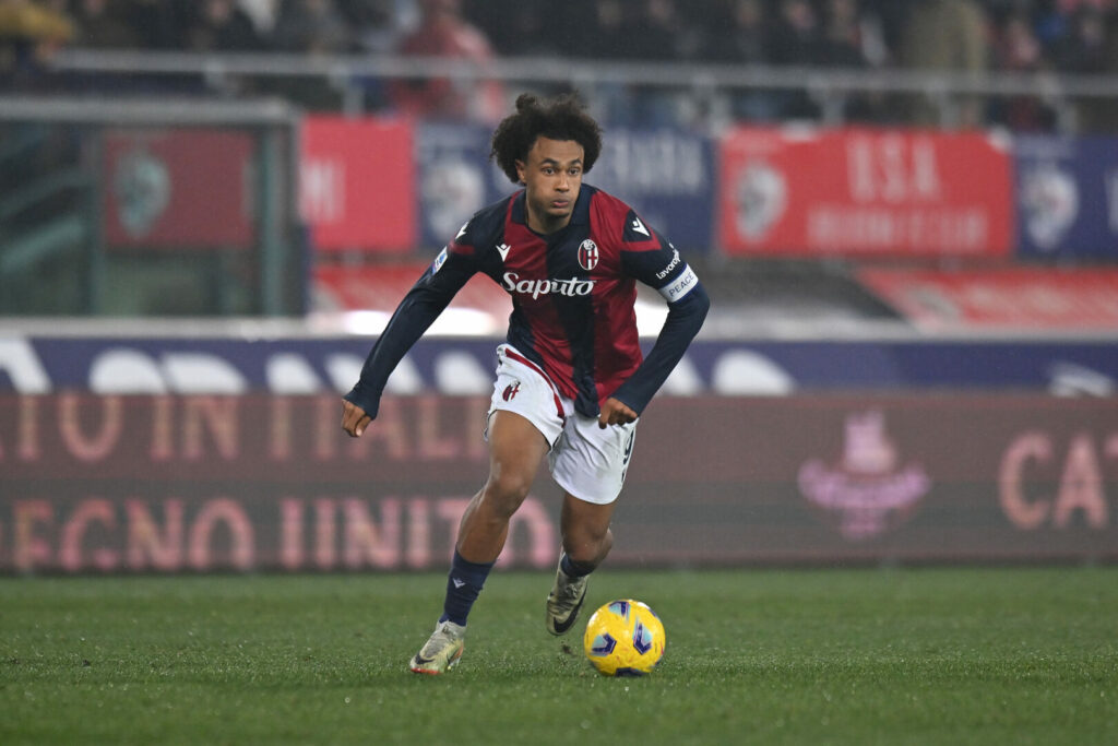 Joshua Zirkzee im Trikot des FC Bologna.