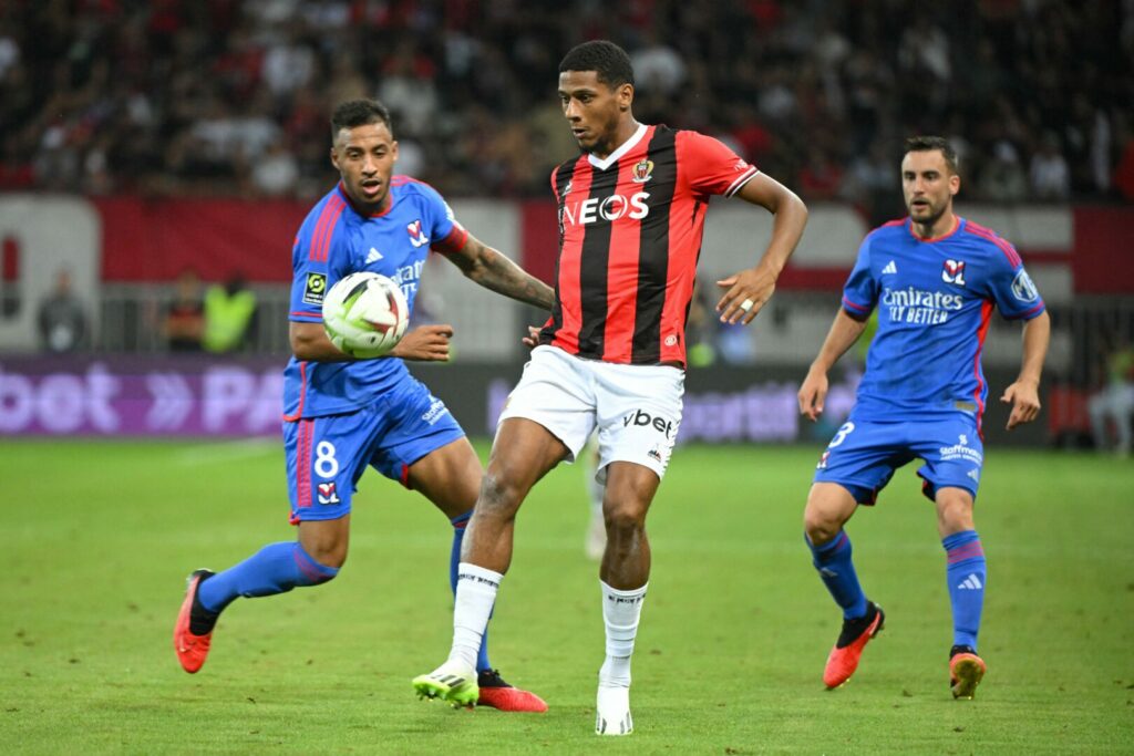 Englsiche Klubs werben um Jean-Clair Todibo. (Photo by NICOLAS TUCAT/AFP via Getty Images)