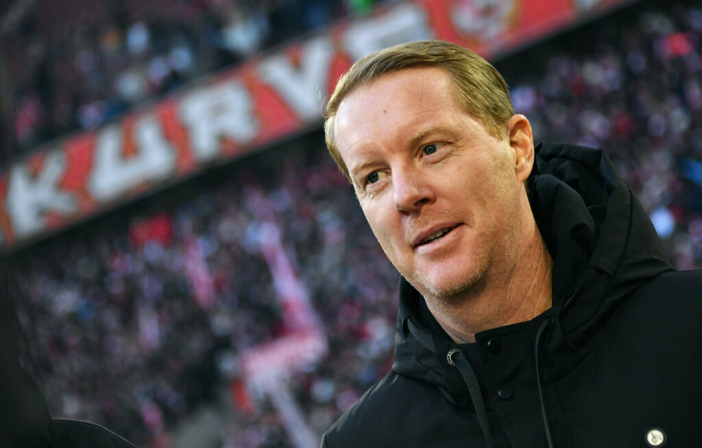 Effzeh-Trainer Timo Schultz ist zuletzt relativ heftig von Christoph Daum kritisiert worden. Vor dem Bundesliga-Spiel gegen den VfL Wolfsburg hat sich der Kölner Coach nun den Fragen der Journalisten gestellt.