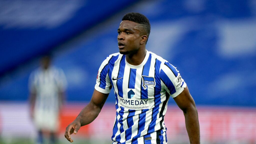 Jhon Córdoba spielte bis 2021 bei Hertha BSC. (Photo by MICHAEL SOHN/POOL/AFP via Getty Images)