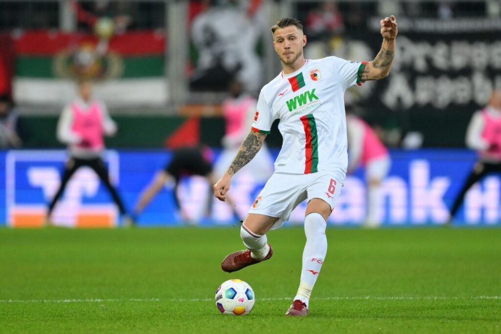 Jeffrey Gouweleeuw verlängt beim FC Augsburg,