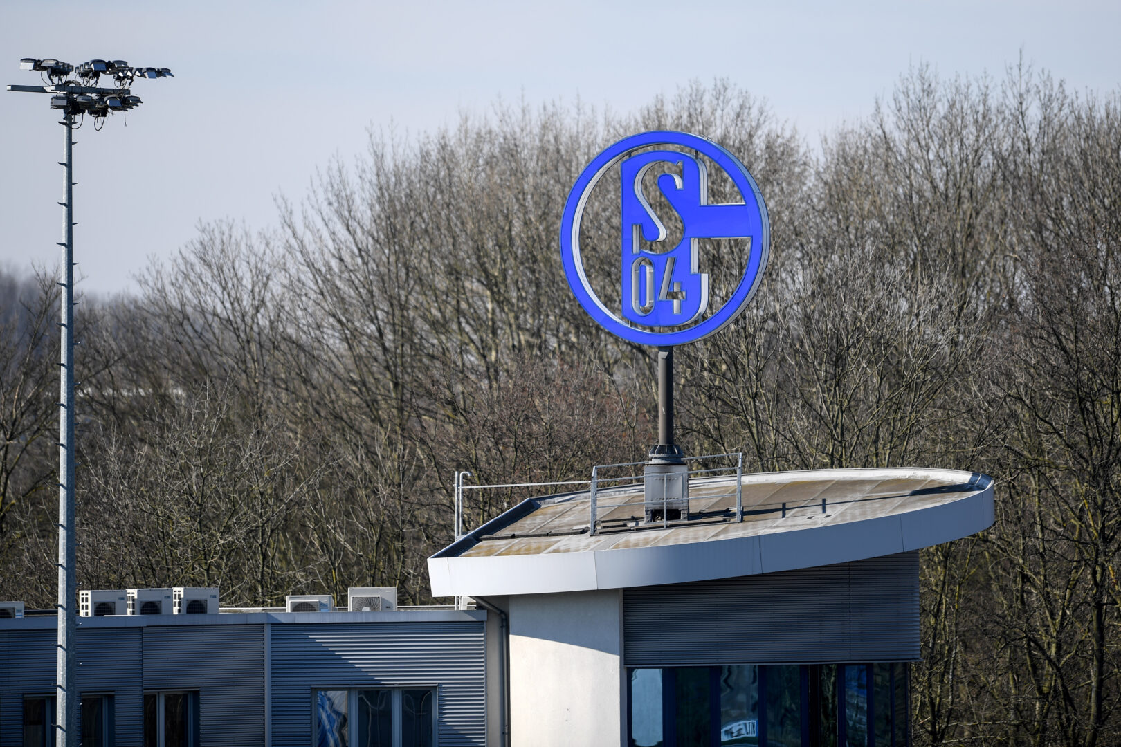 90PLUS-Ticker: Schalke hat offensivstarken Verteidiger im Visier