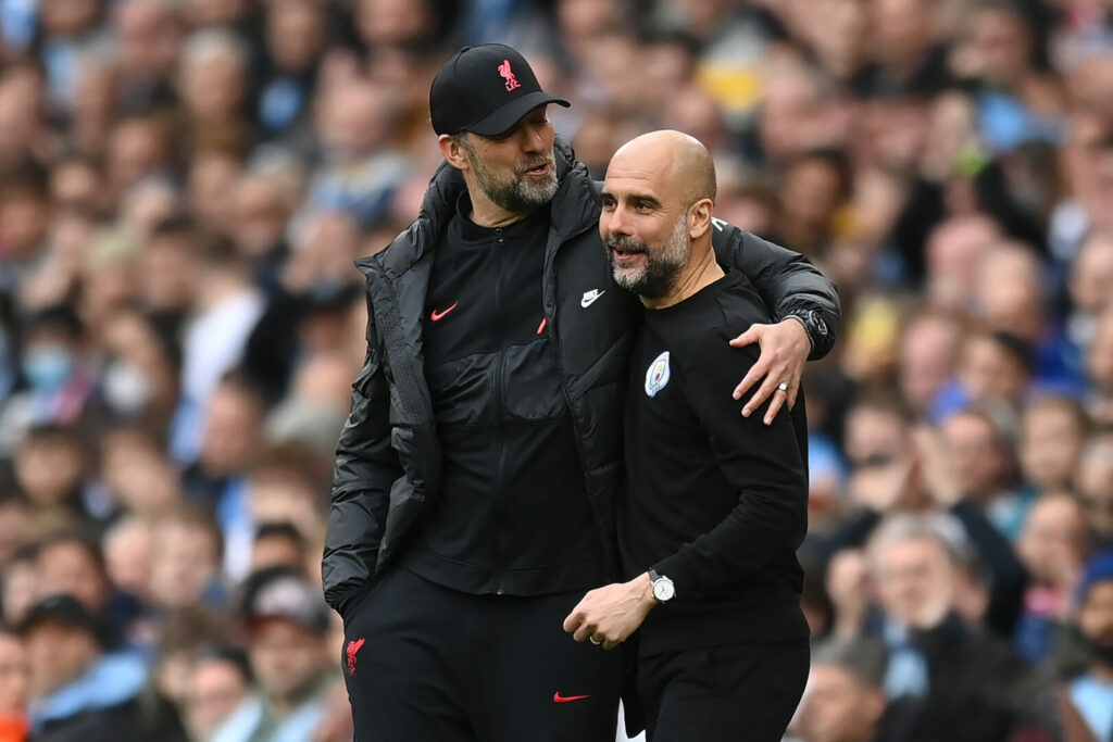 Pep Guardiola (l.) und Jürgen Klopp lieferten sich 29 Duelle als Trainer. (Photo by Michael Regan/Getty Images)