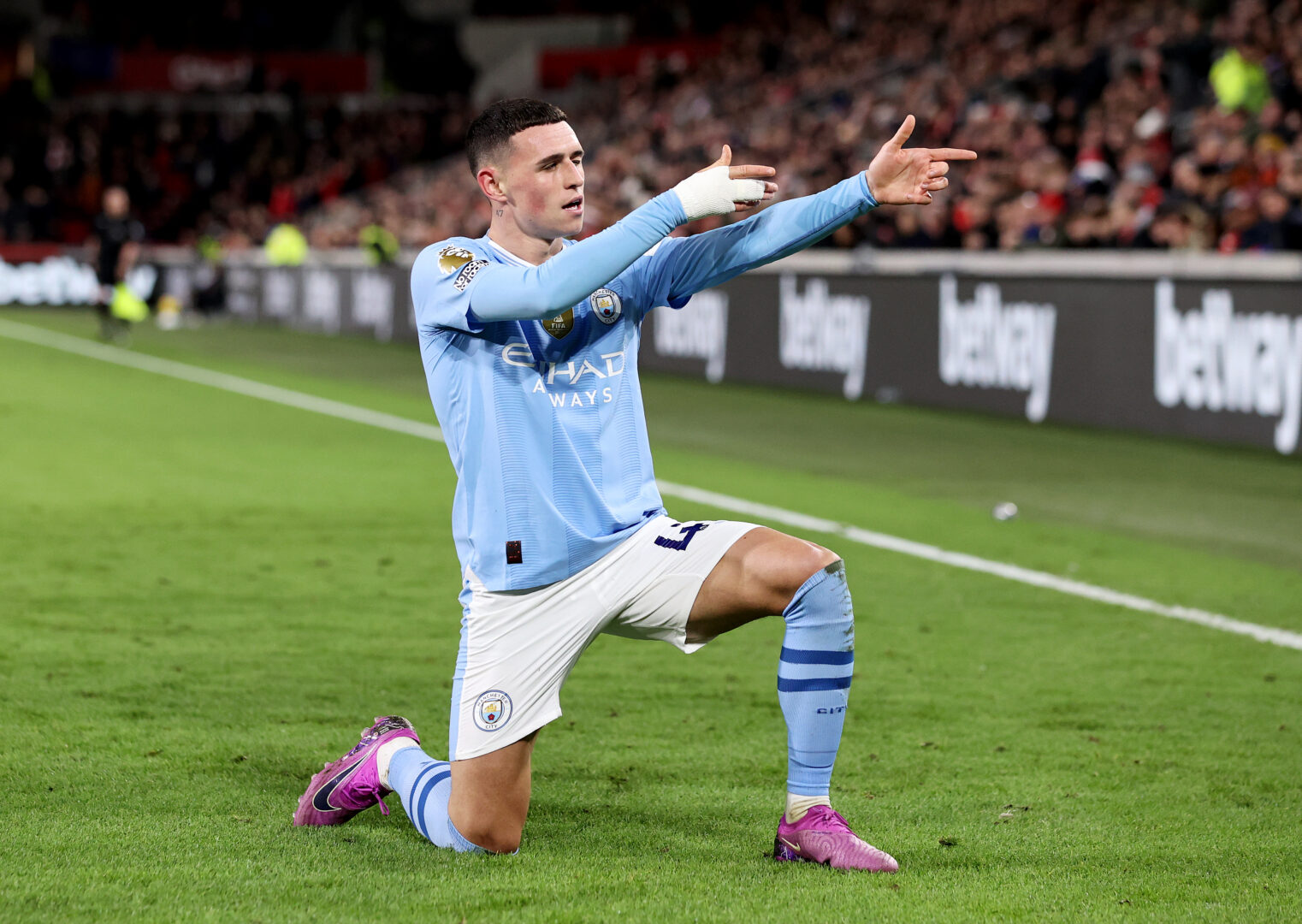 Premier League | Foden-Hattrick! Man City überspringt schwere Auswärtshürde Brentford