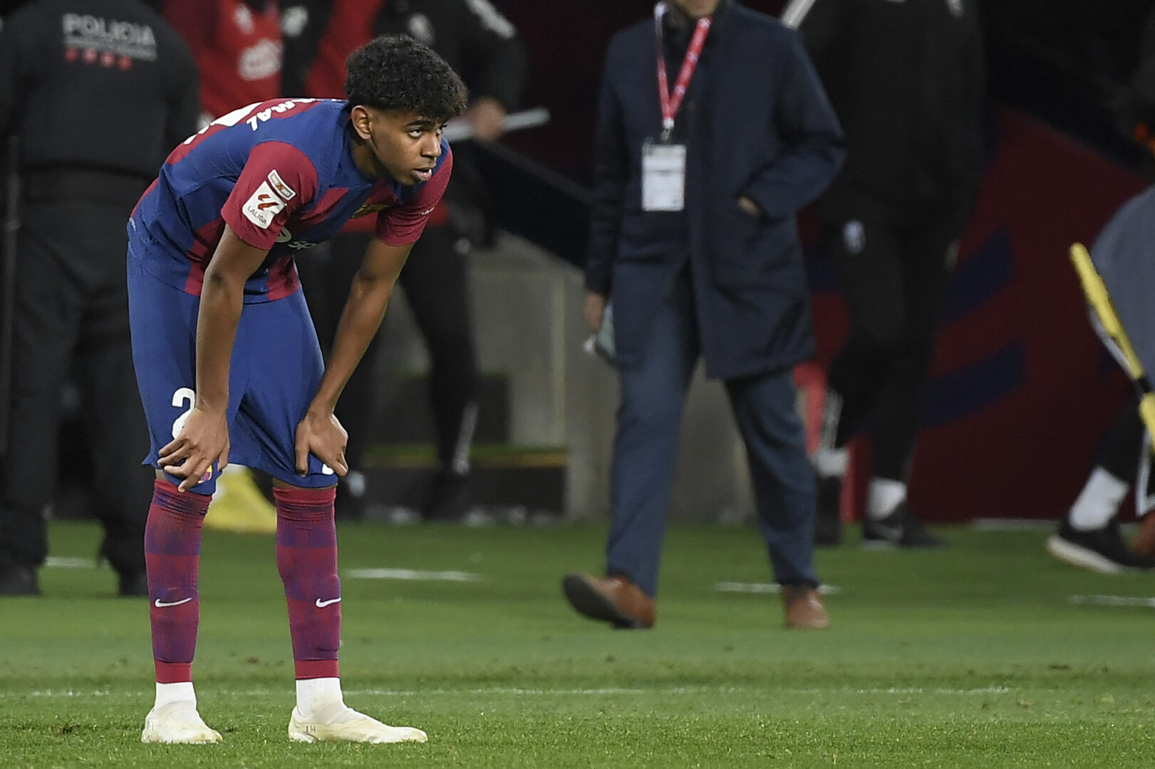 Barca muss den Gürtel enger schnallen.