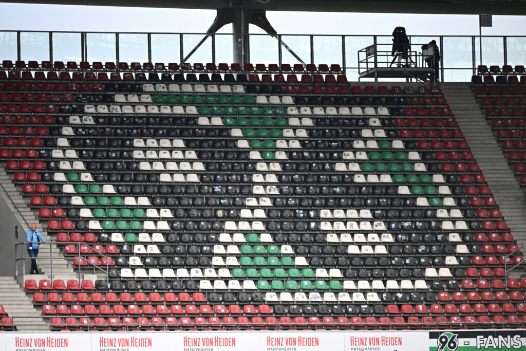 Hannover 96 mit deutlicher Kritik gegen Martin Kind und die DFL.