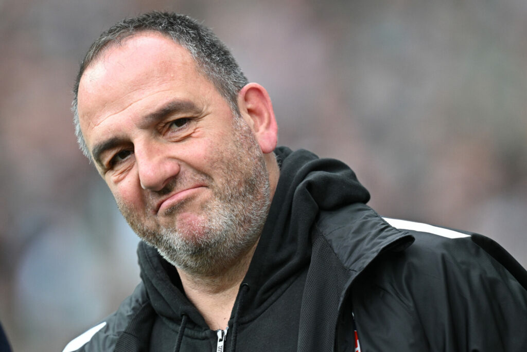 Es ist das Bundesliga-Wochenende nach dem großen Spitzenspiel. Kann Bayer Leverkusen die Erfolgswelle weiter reiten und zeigt der FC Bayern in Bochum eine Reaktion? Hier kommen drei Thesen zum 22. Spieltag.