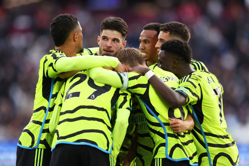 Premier League: Die Spieler des FC Arsenal feiern einen Treffer beim 6:0 über West Ham.