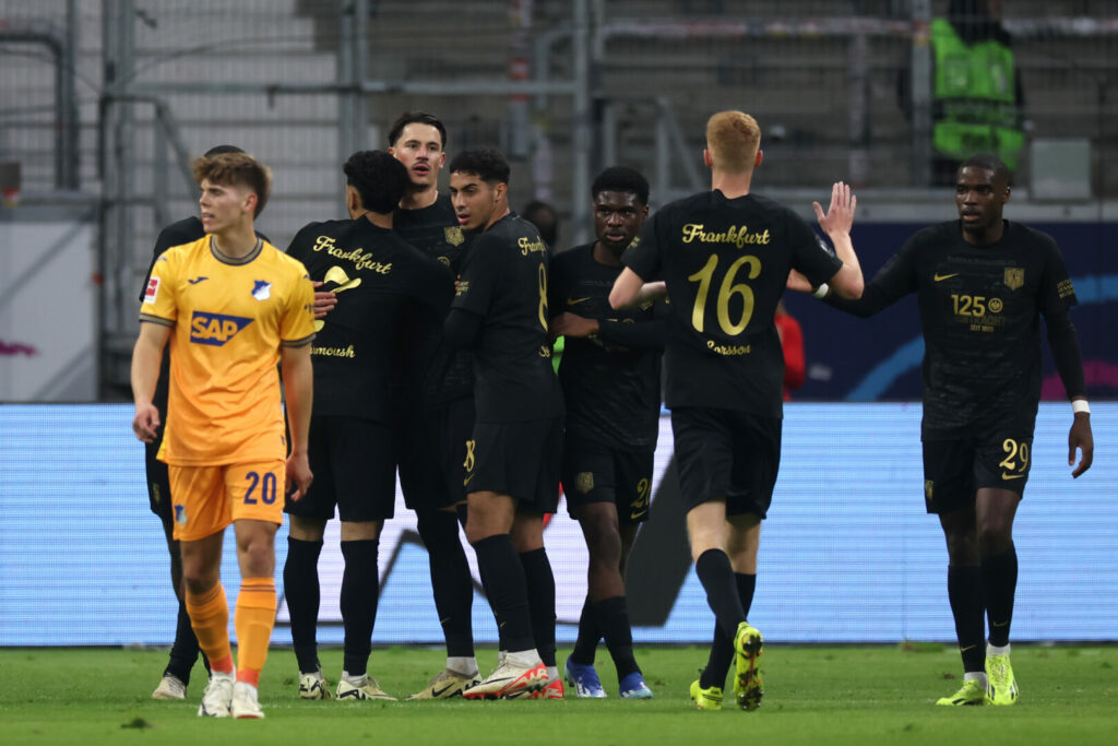 Bundesliga: Frankfurt schlägt Hoffenheim.