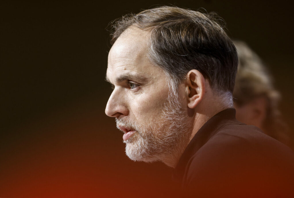 Thomas Tuchel, FC Bayern, blickt auf das Spiel gegen Darmstadt.