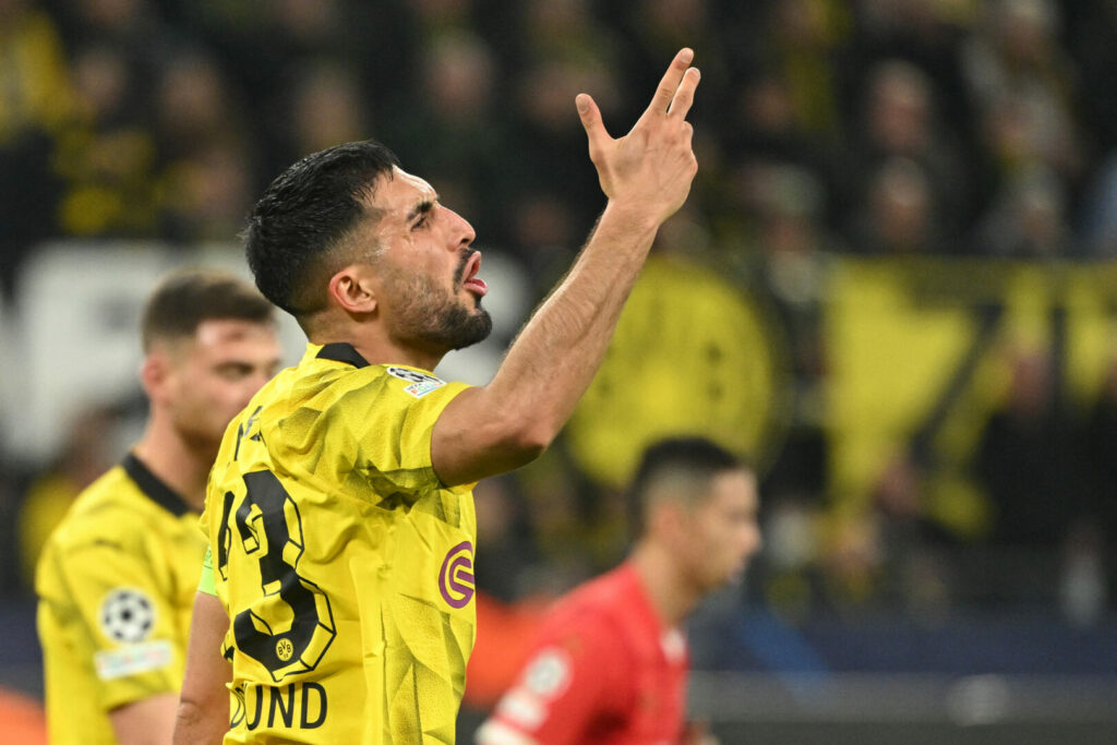 Emre Can feiert das Weiterkommen in der Champions League.