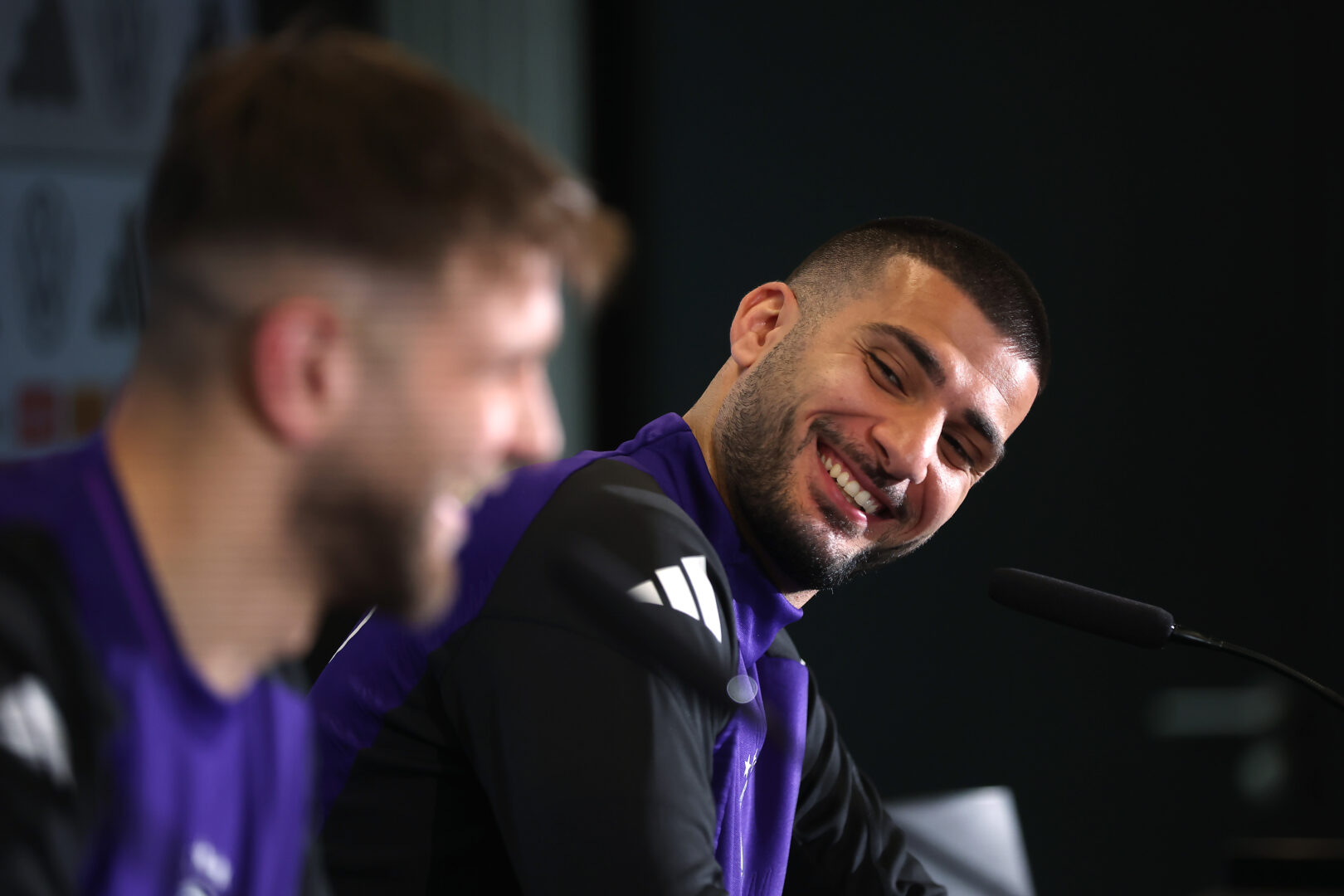 Auf der DFB-Pressekonferenz vor dem Testspiel gegen Frankreich haben Niclas Füllkrug und Deniz Undav die Fragen der Journalisten beantwortet. Die beiden Stürmer präsentierten sich dabei in bester Laune. 