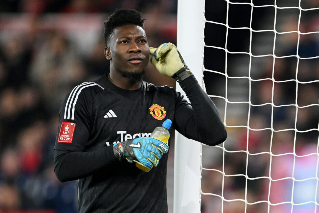 Andre Onana im Trikot von Manchester United.