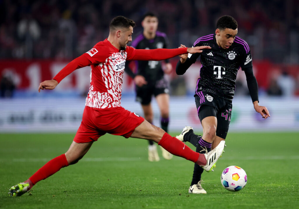 Bundesliga: Der FC Bayern trennt sich unentschieden vom SC Freiburg.
