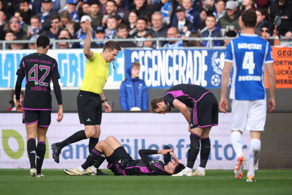 Aleksandar Pavlovic prallte mit einem Darmstädter zusammen.