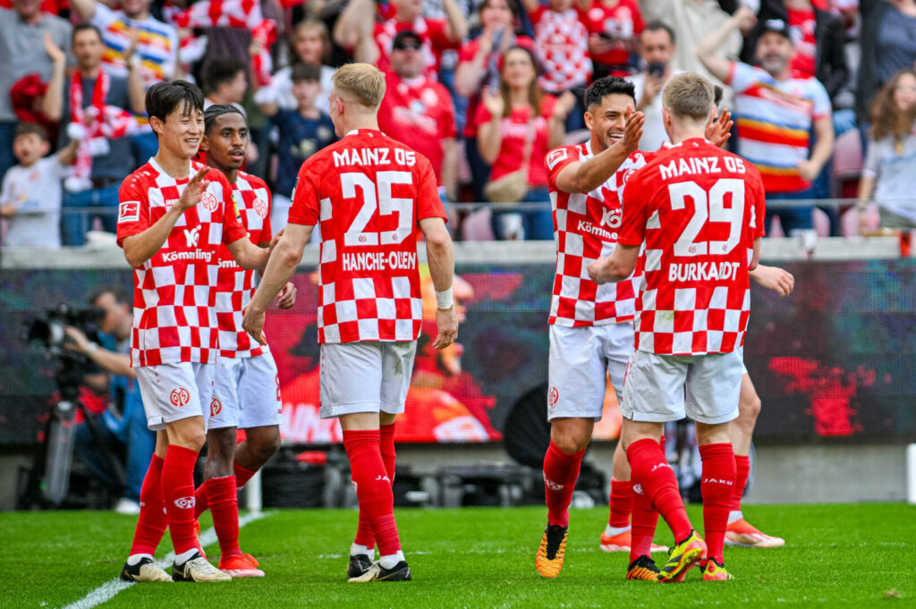 Mainz 05 Henriksen 