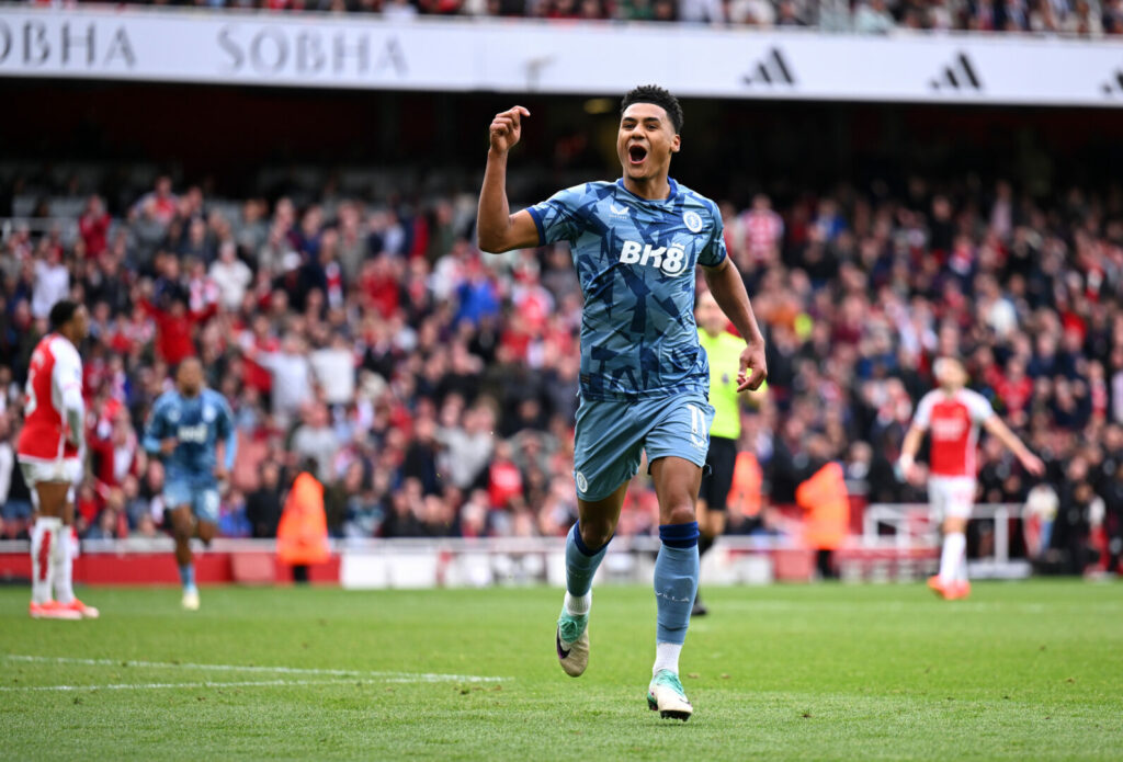 Ollie Watkins bejubelt einen Treffer.