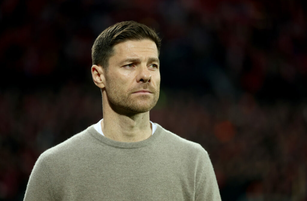 Xabi Alonso bleibt fokussiert.