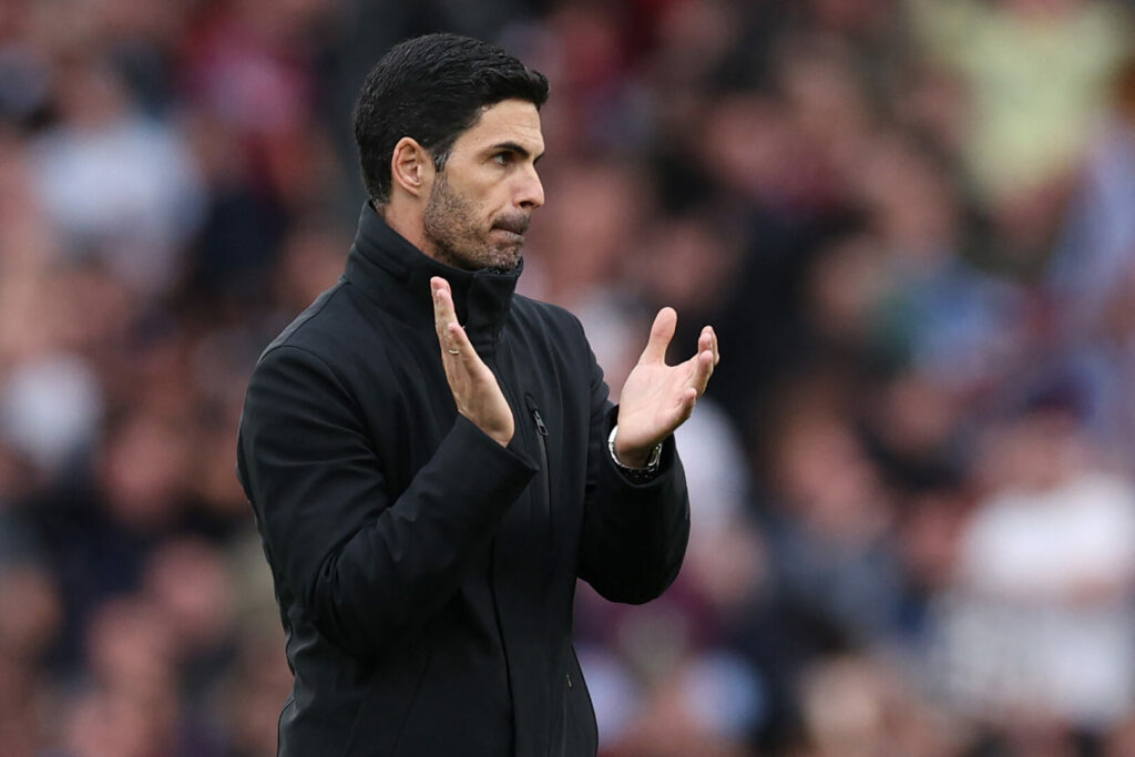 Die Titelhoffnungen des FC Arsenal haben durch die 0:2-Niederlage gegen Aston Villa einen herben Dämpfer erlitten. Trainer Mikel Arteta glaubt jedoch weiterhin an seine Mannschaft.