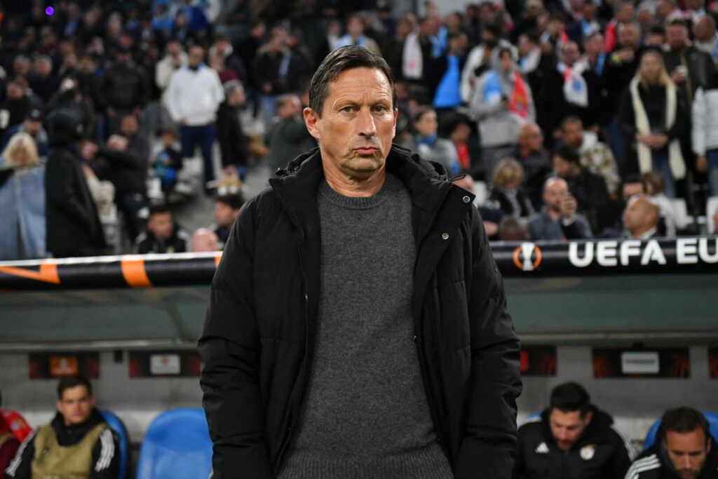 Roger Schmidt befindet sich im Clinch mit den Fans.