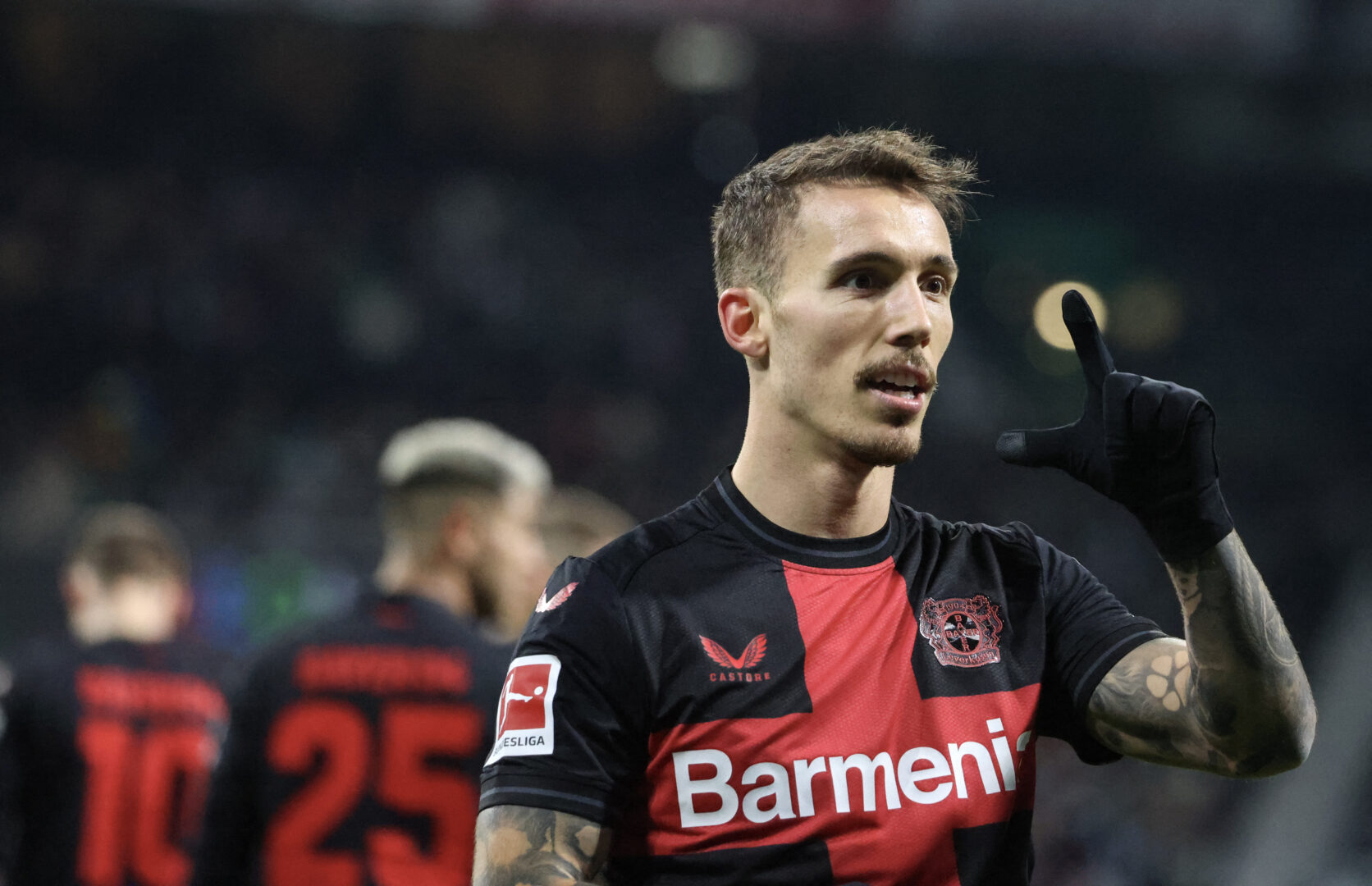 Leverkusens Grimaldo will das Triple und kann sich Spanien-Rückkehr vorstellen