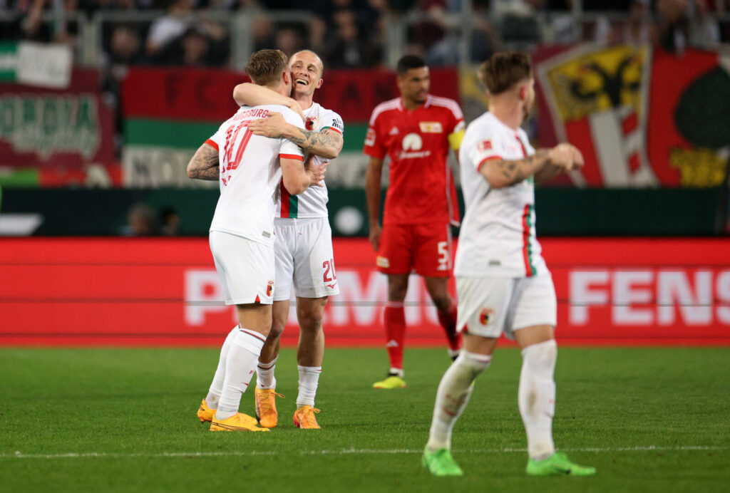 Der FC Augsburg jubelt nach dem 2:0 über Union