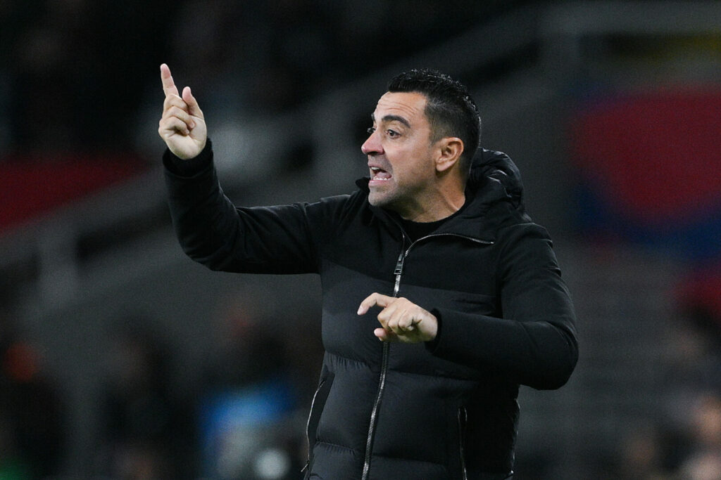 Xavi kritisiert die Liga.