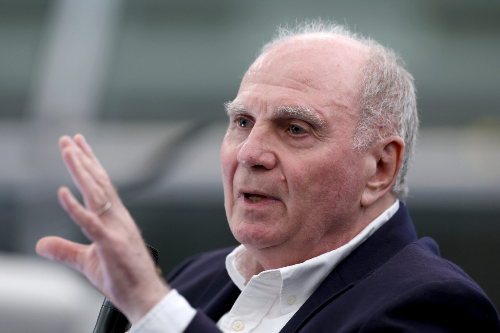 Sommermärchen-Prozess: Hoeneß verteidigt Beckenbauer
