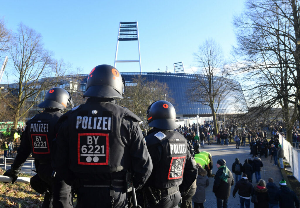 Die DFL und das Land Bremen streiten vor dem Bundesverfassungsgericht.