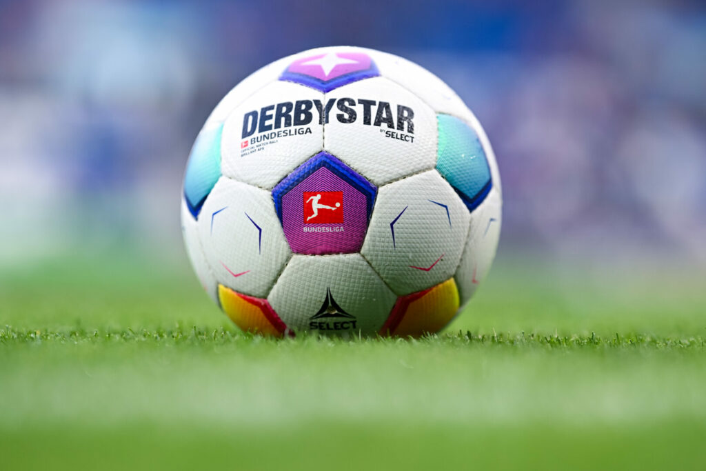 Bundesliga Ball aller Vereine