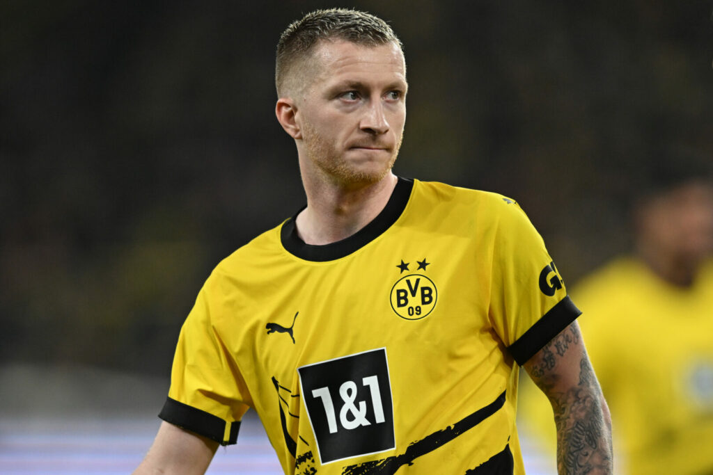 Borussia Dortmund und Marco Reus werden nach dieser Saison getrennte Wege geben. Das gab der Mittefeldspieler in einem emotionalen Video soeben bekannt. Reus lief insgesamt zwölf Jahre für den BVB auf.