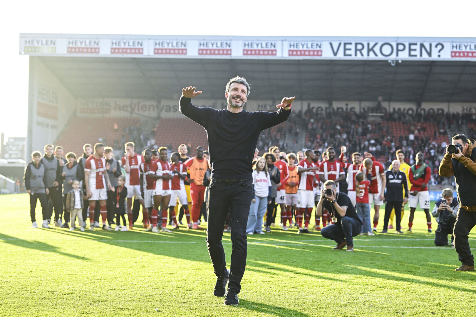 Offiziell: Mark van Bommel verlässt Royal Antwerpen