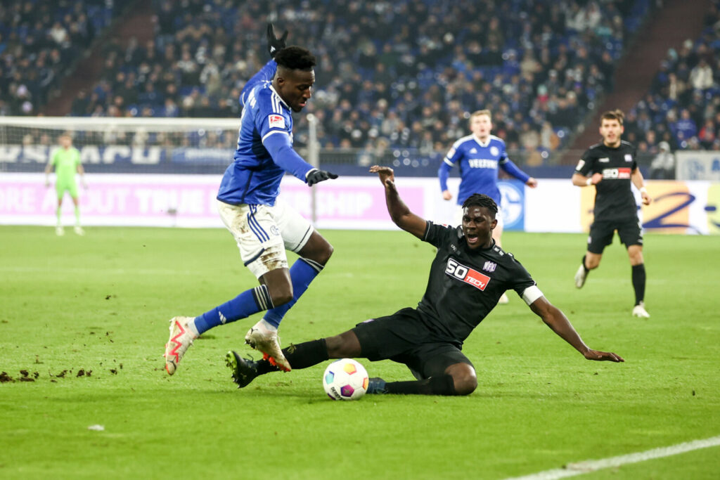 Wird die Partie zwischen Schalke und Osnabrück verlegt?