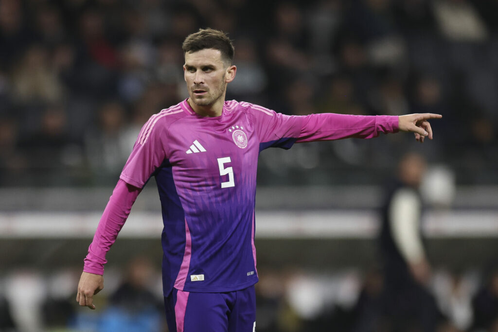 Frankfurt an Groß und Amiri dran