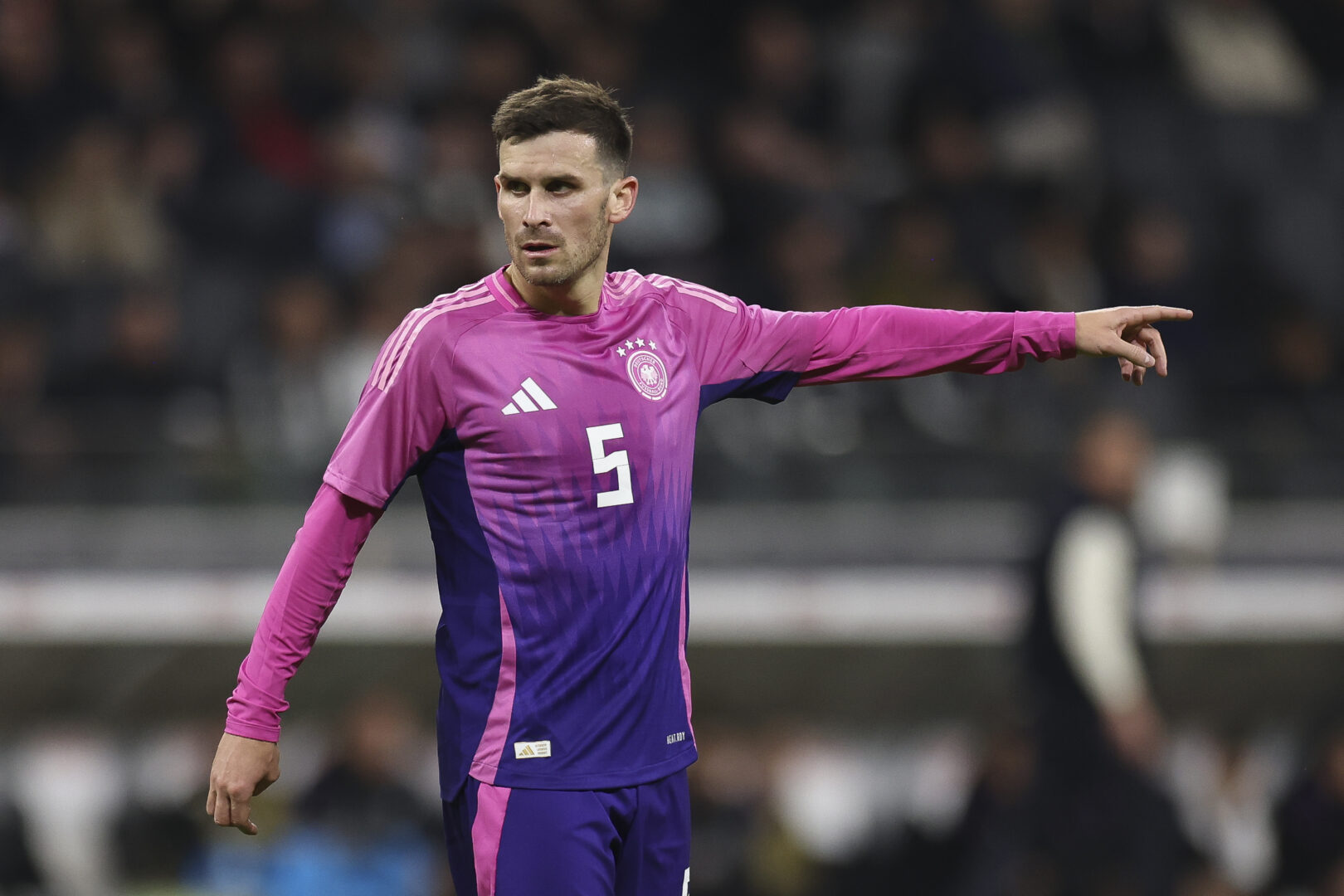 Verstärkung im Zentrum: Eintracht Frankfurt hat zwei Nationalspieler im Visier