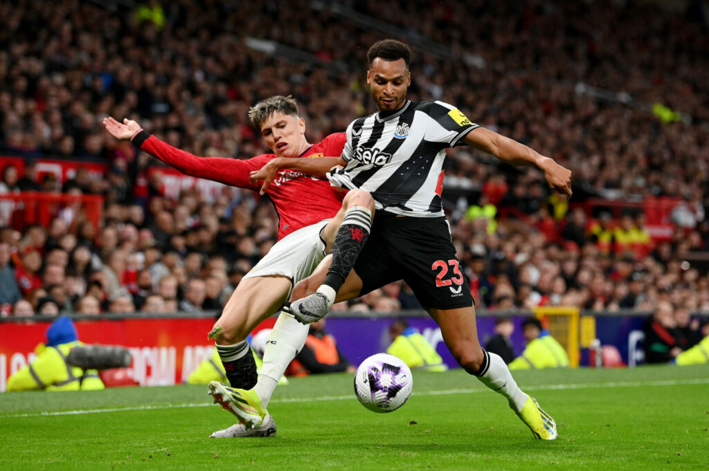Am 37. Spieltag hat Manchester United den Tabellennachbarn Newcastle United zu Gast gehabt. Im einem richtungsweisenden Duell um die Europapokal-Teilnahme setzten sich die Red Devils mit 3:2 durch und zogen nach Punkten mit den Magpies gleich.
