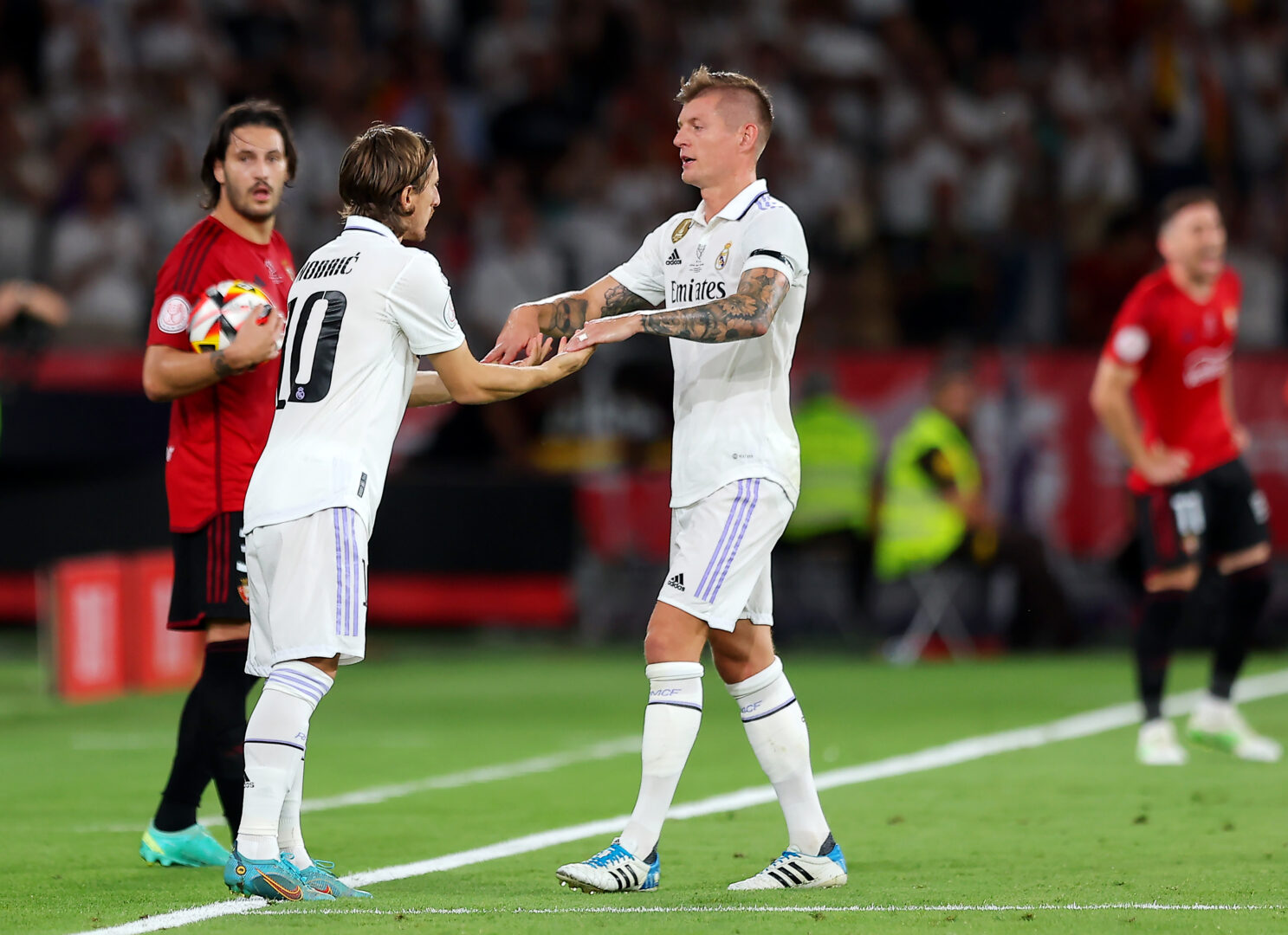 Bleiben die Passmaschinen? Real Madrid will Kroos und Modric halten