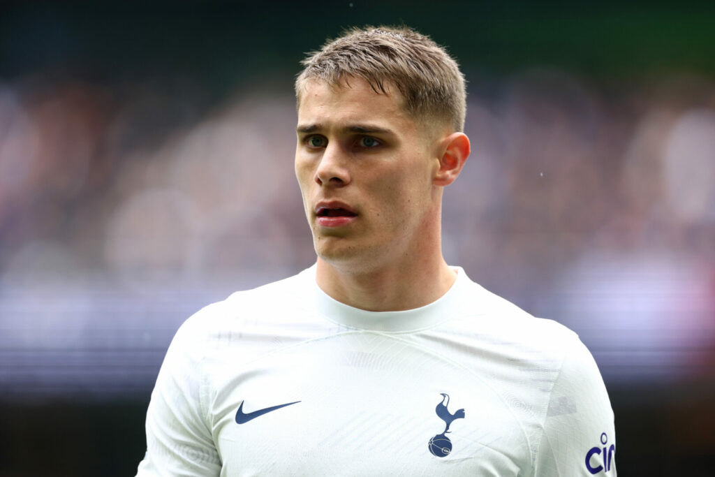 Micky van de Ven hat seinen Ex-Verein verklagt.