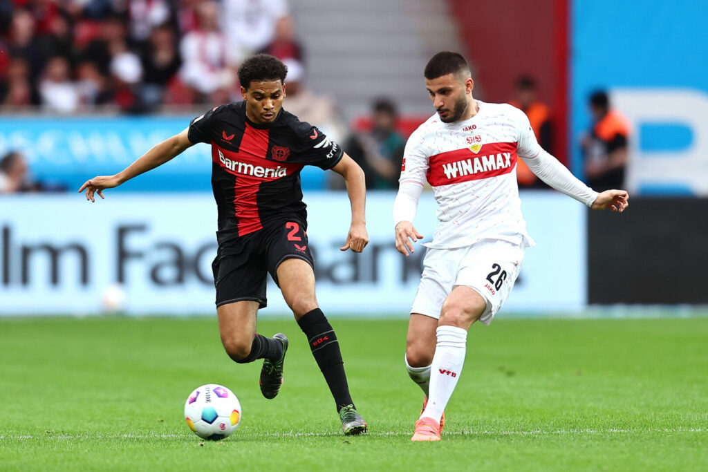 Deniz Undav lief in der abgelaufenen Saison leihweise für den VfB Stuttgart auf und überzeugte dort auf ganzer Linie. Ein fester Transfer von Brighton nach Stuttgart scheint sich allerdings schwerer zu gestalten als erwartet.