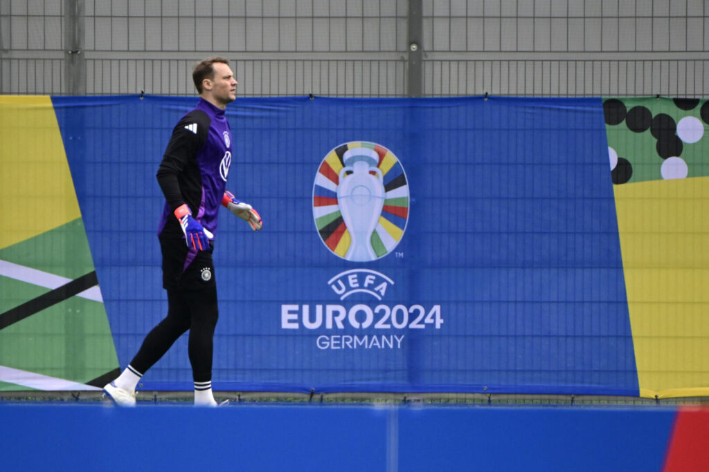 Manuel Neuer bereitet sich auf die EM 2024 vor.
