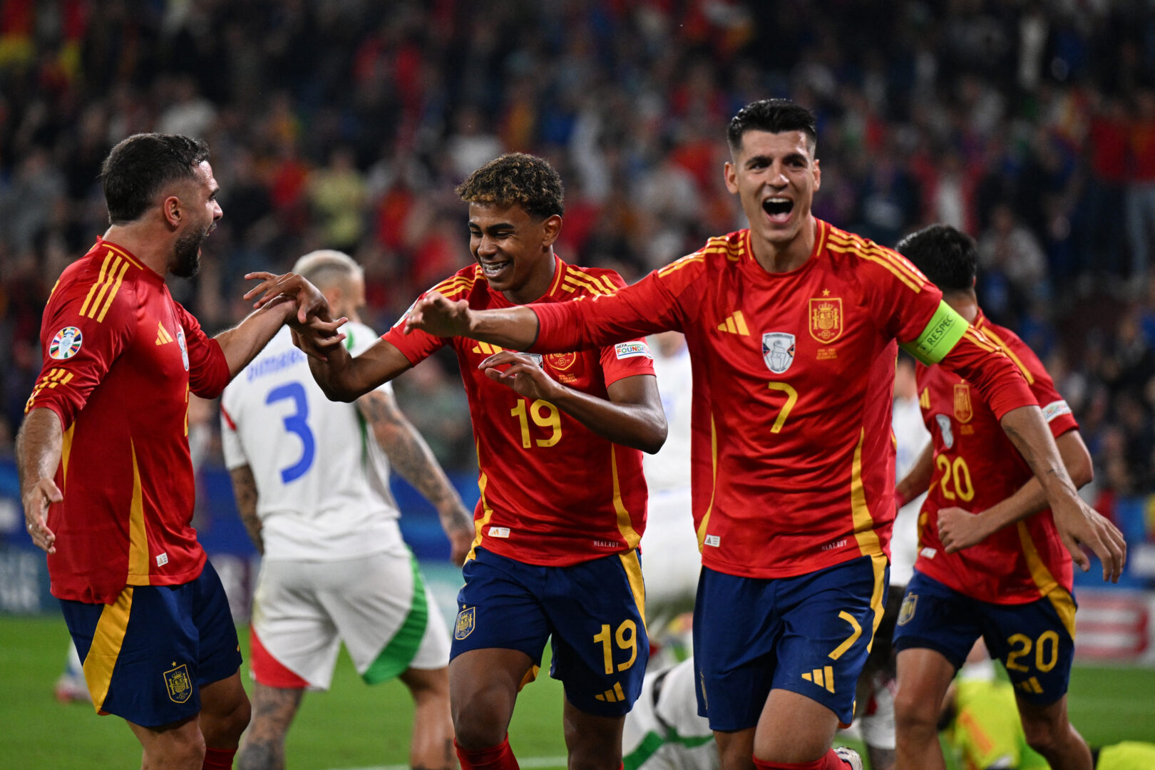 Beeindruckende Vorstellung: Spanien feiert trotz Chancenwucher Sieg gegen Italien!