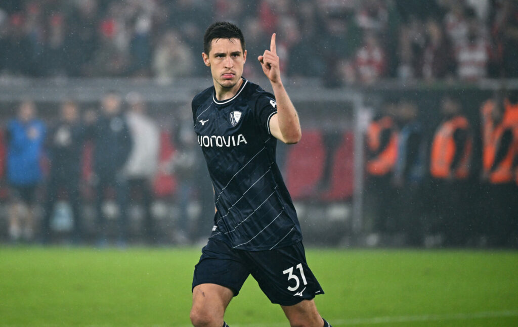 Nachdem der FC Augsburg heute bereits die Verpflichtung von Samuel Essende bekanntgab, steht ein weiterer Transfer kurz bevor.