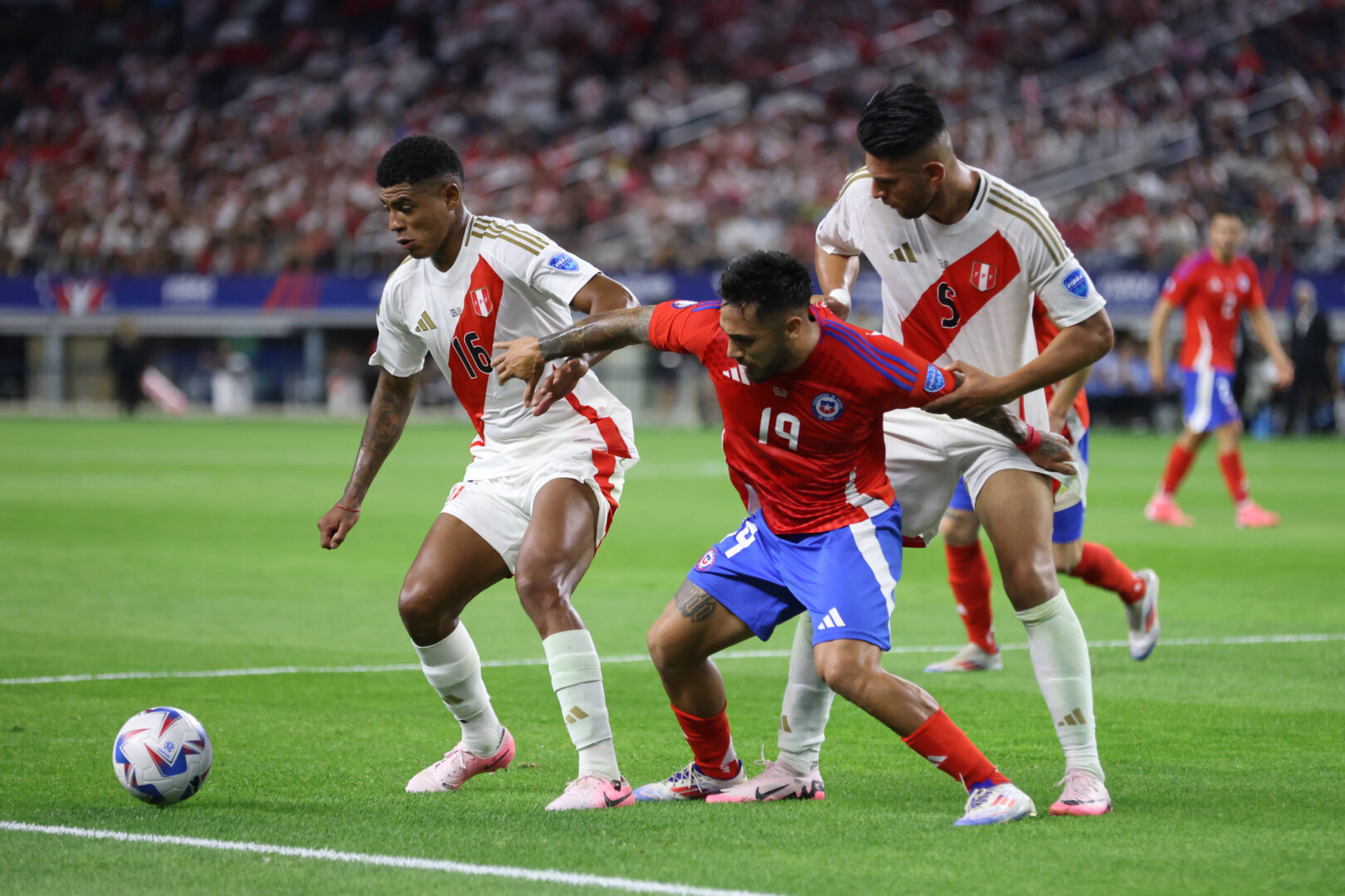 Copa America: Nullnummer zwischen Peru und Chile