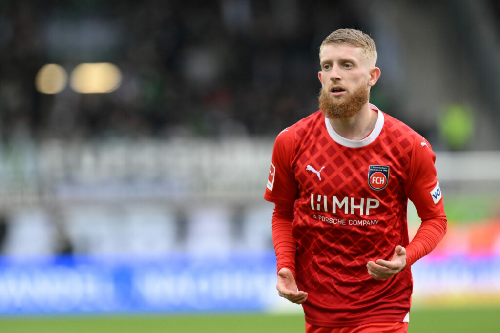 Jan-Niklas Beste verlässt den 1. FC Heidenheim und schließt sich SL Benfica an. Das gaben die Portugiesen soeben bekannt.