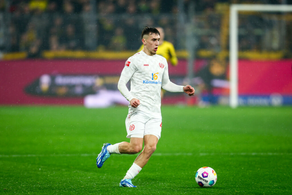 Brajan Gruda könnte nach Brighton wechseln.